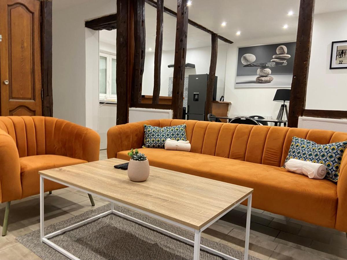 La Galerie, Proche Aeroport Apartment Tille Bagian luar foto