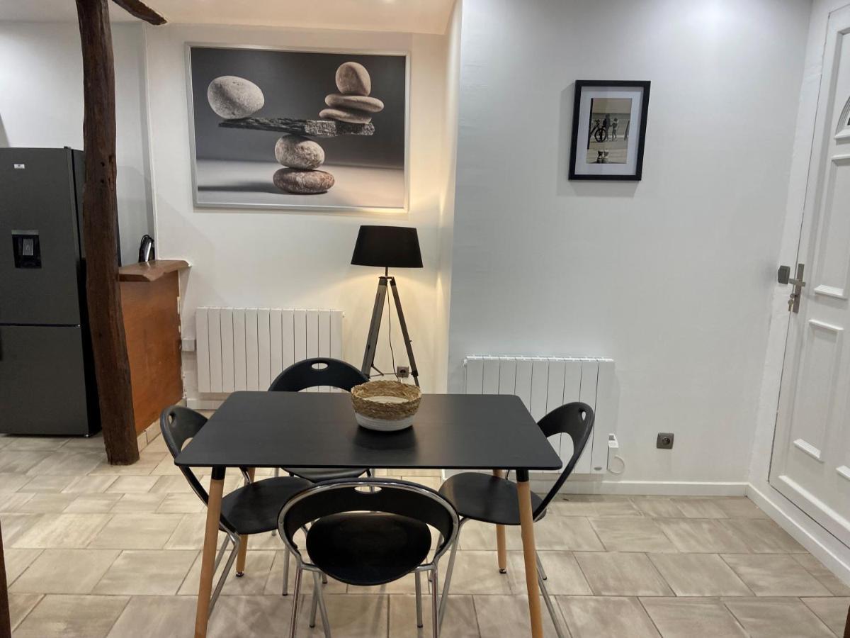 La Galerie, Proche Aeroport Apartment Tille Bagian luar foto