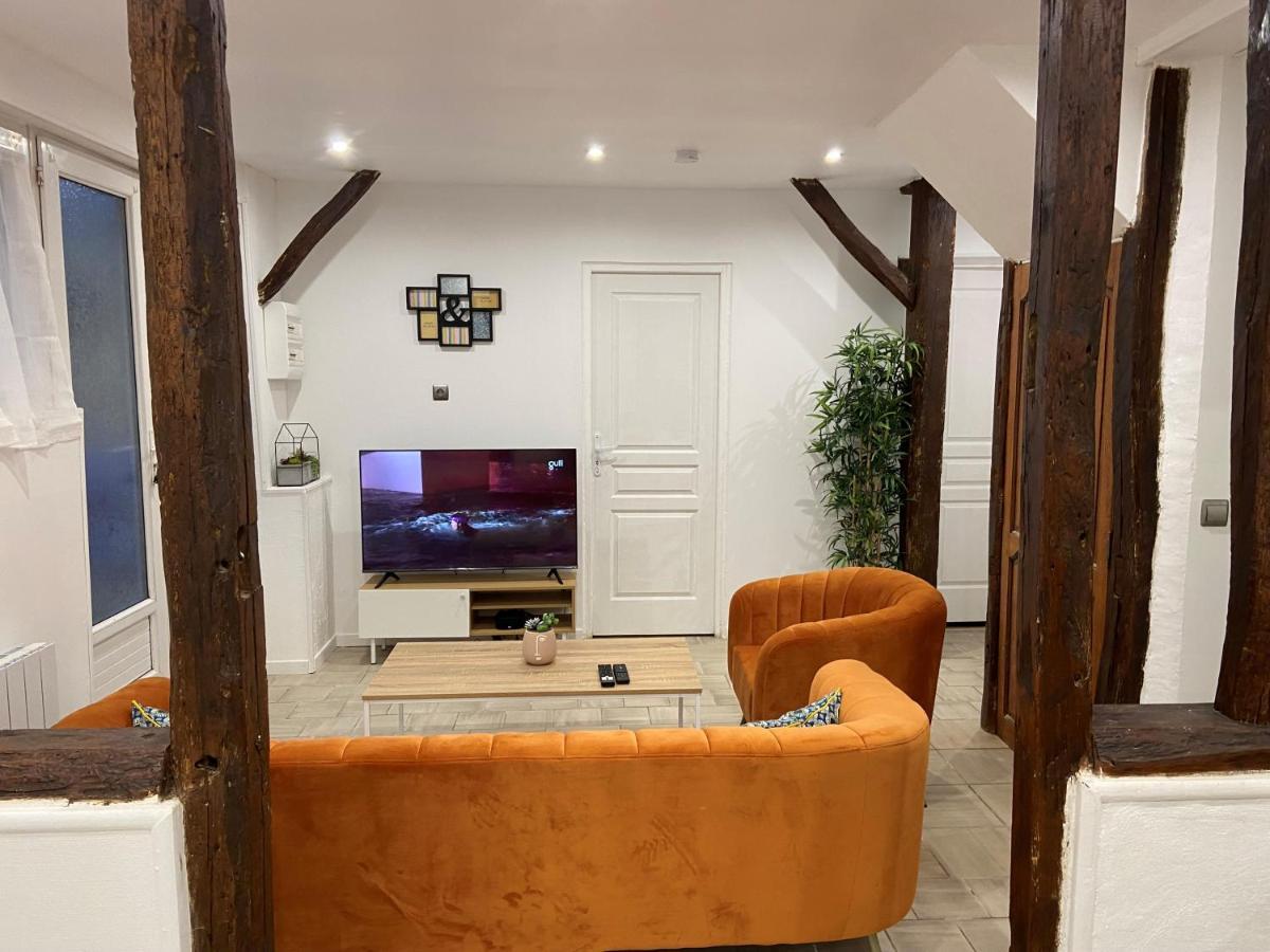 La Galerie, Proche Aeroport Apartment Tille Bagian luar foto