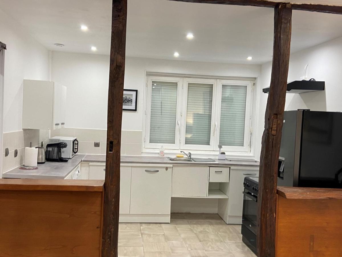 La Galerie, Proche Aeroport Apartment Tille Bagian luar foto